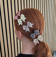 Indlæs billede til gallerivisning Petit - Sløjfe clips Cream hvid