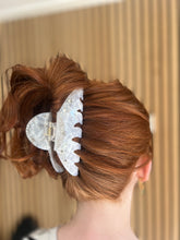 Indlæs billede til gallerivisning Gaia - Hårklemme hvid før 120,-