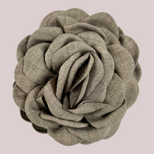 Indlæs billede til gallerivisning Kylie - Hårklemme kakki blomst