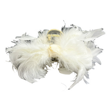 Indlæs billede til gallerivisning Olivia - Hårklemme med hvide fjer
