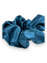 Indlæs billede til gallerivisning Scrunchie - Satin sea