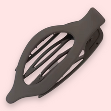 Indlæs billede til gallerivisning Esther - Oval Hårklemme mat brun