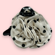 IndlÊs billede til gallerivisning Mona - HÄrklemme hvis med sorte prikker