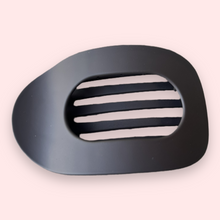 Indlæs billede til gallerivisning Esther- Hårklemme mat mørk brun