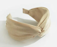 Indlæs billede til gallerivisning Nemo - Flex hårbøjle nude satin