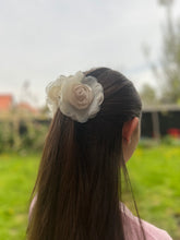 Indlæs billede til gallerivisning Kaya- Blomster hårklemme cream