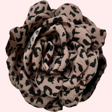 Indlæs billede til gallerivisning Kylie Blomster hårklemmer Rosa leopard
