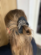 Indlæs billede til gallerivisning Rene - Leopard Scrunchie