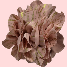 Indlæs billede til gallerivisning Kylie - Blomster hårklemme Rosa med guld