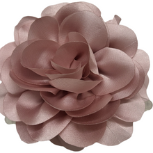 Indlæs billede til gallerivisning Kylie - Rosa satin blomstrer hårklemme