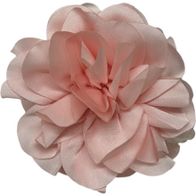 Indlæs billede til gallerivisning Kylie- Lyserød satin blomstrer hårklemme