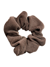 Indlæs billede til gallerivisning Scrunchie - Velour mørk brun