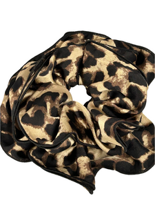 Mega - Scrunchie leopard med sort kant bånd.