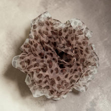 Indlæs billede til gallerivisning Kylie Blomster hårklemme Dusty Rose leopard