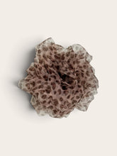 Indlæs billede til gallerivisning Kylie Blomster hårklemme Dusty Rose leopard