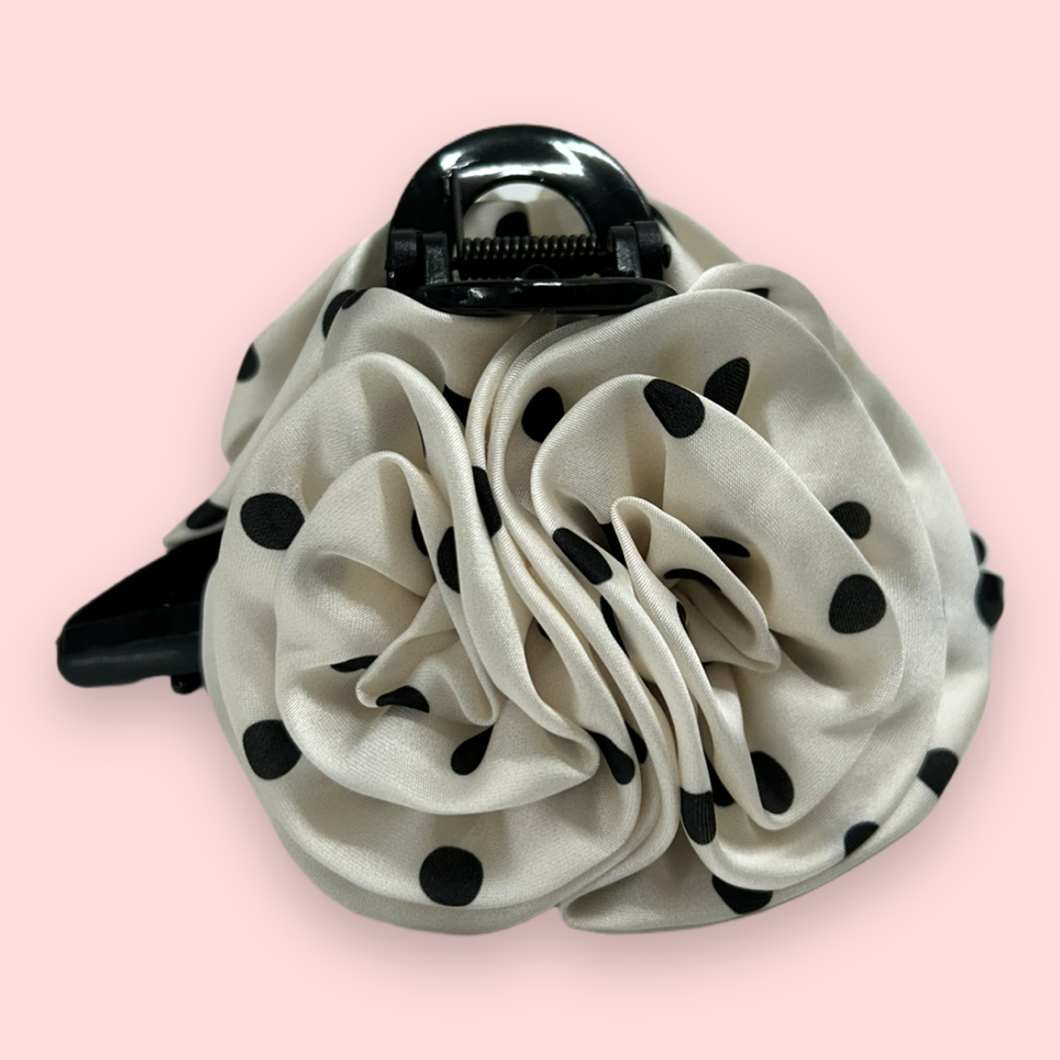Mona - Hårklemme hvis med sorte prikker