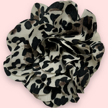 Indlæs billede til gallerivisning Kylie- Hårklemme lys leopard blomst
