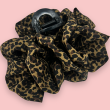 Indlæs billede til gallerivisning Mette - Hårklemme leopard print