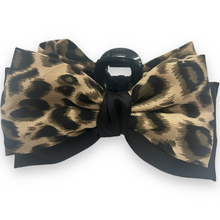 Indlæs billede til gallerivisning Sløjfe hårklemme Klassisk leopard med sort design